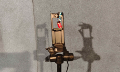 Module BLE sur trépied